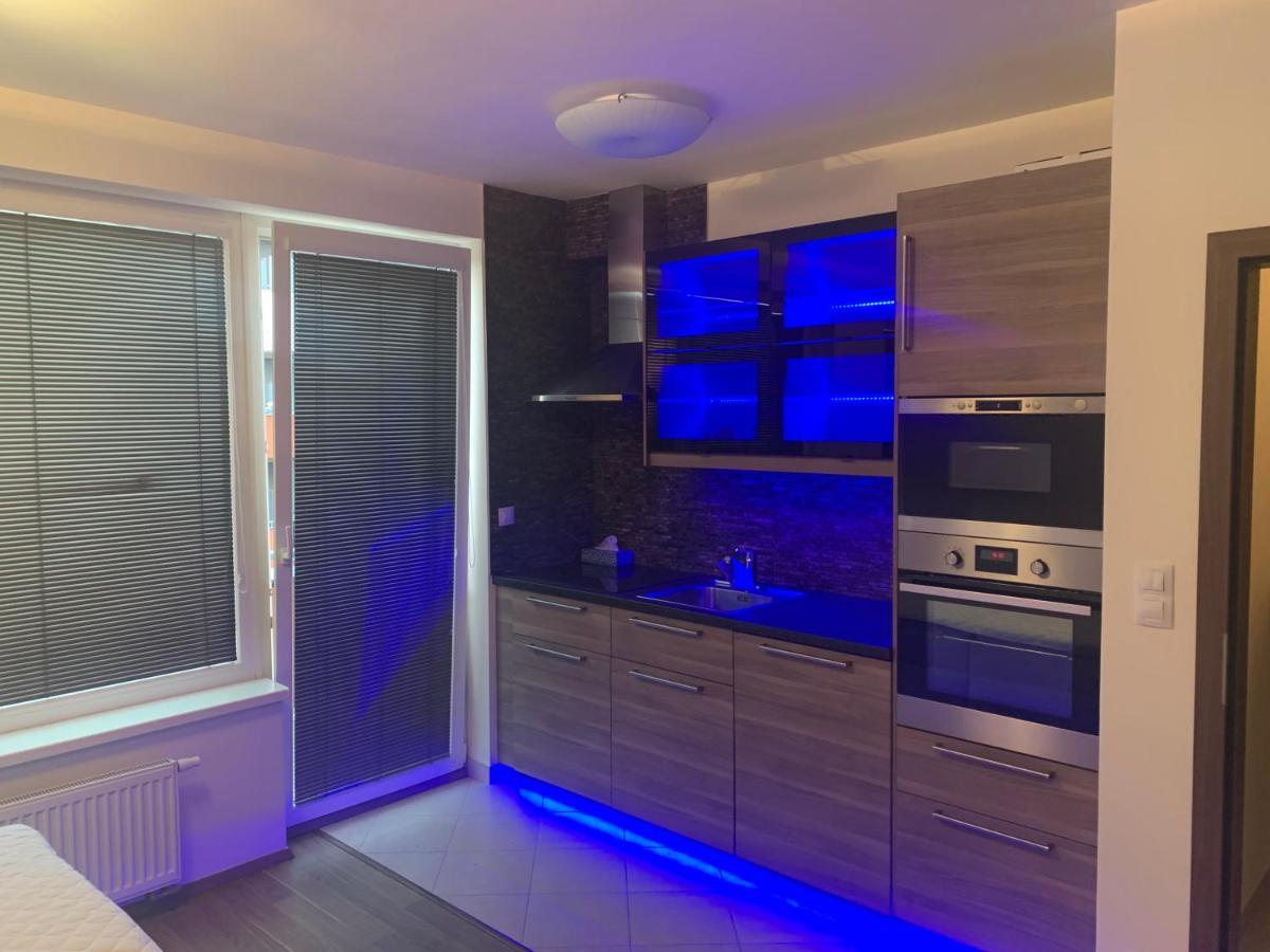 Iron Cube Apartment