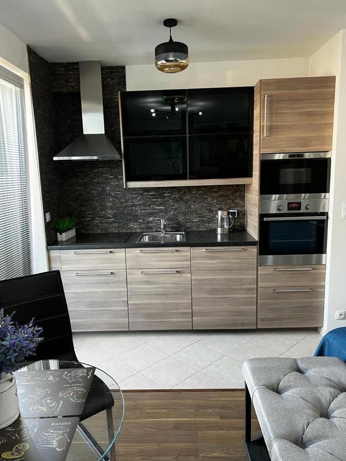 Iron Cube Apartment